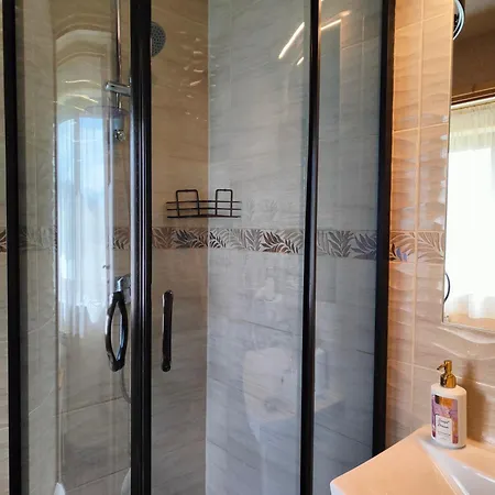 Δωμάτια σε οικογενειακή κατοικία Nad Mlynowka