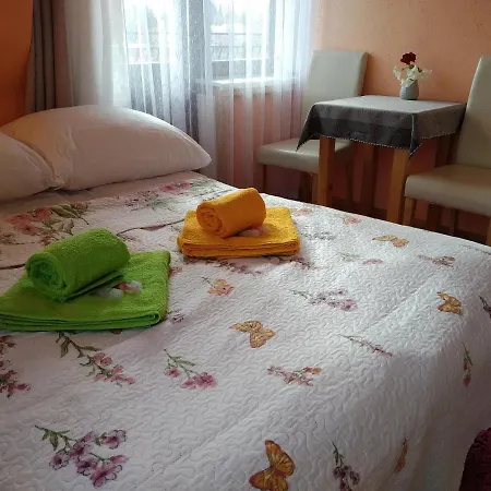 Δωμάτια σε οικογενειακή κατοικία Nad Mlynowka